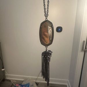 Kendra Scott necklace